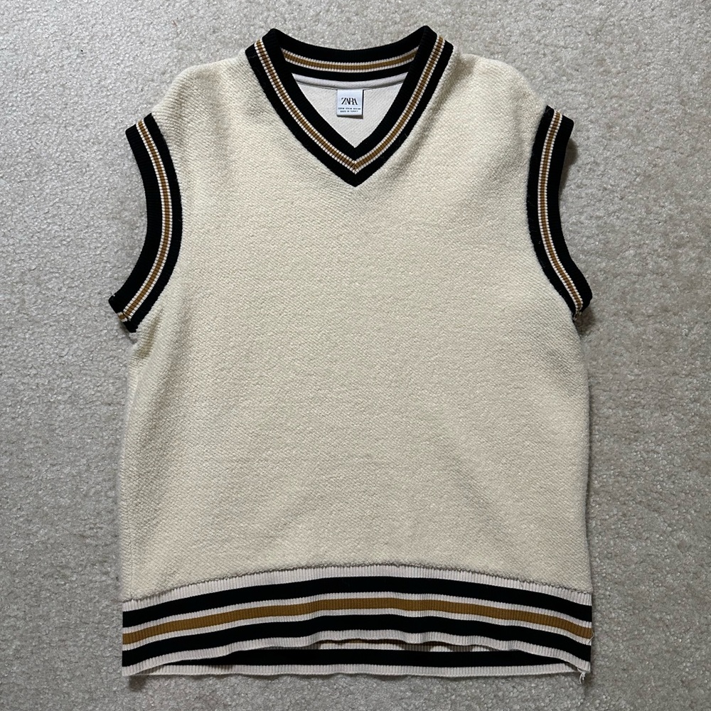 Zara Men's Cream Sleeveless Vest